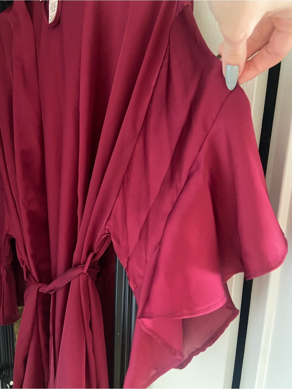 Victoria’s Secret Flounce Robe in Maroon - Picture 6 of 8